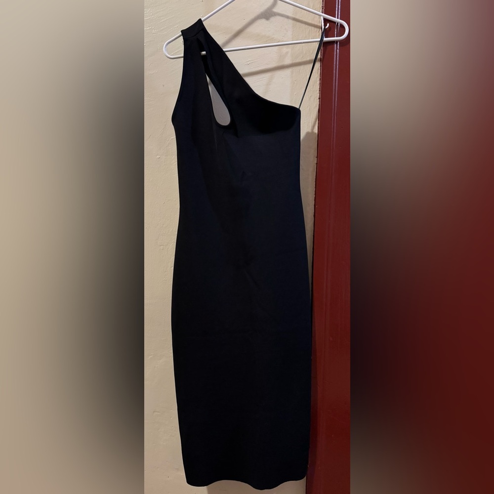 Zara Elegant Black Midi One-Shoulder Cut Out Dress